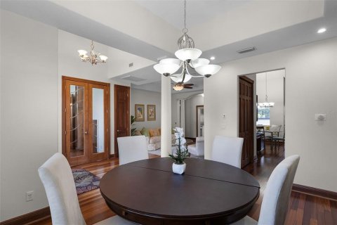 House in Groveland, Florida 5 bedrooms, 381.46 sq.m. № 1870843 - photo 9