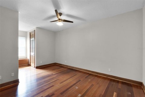 House in Groveland, Florida 5 bedrooms, 381.46 sq.m. № 1870843 - photo 24