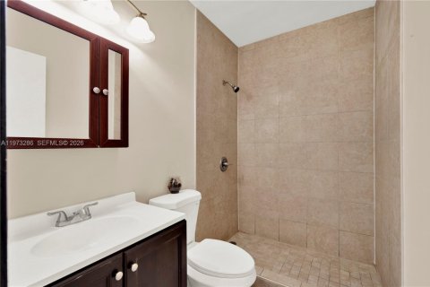 Casa en venta en Pembroke Pines, Florida, 4 dormitorios, 135.27 m2 № 2050388 - foto 19