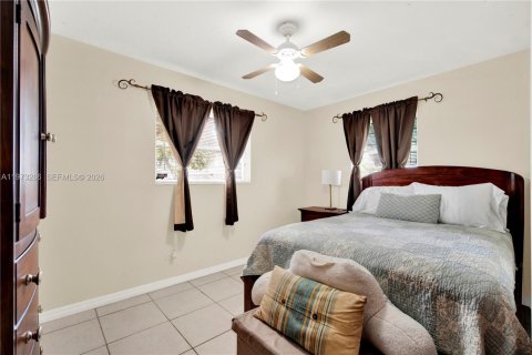 Casa en venta en Pembroke Pines, Florida, 4 dormitorios, 135.27 m2 № 2050388 - foto 13
