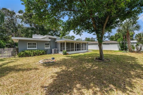 Villa ou maison à vendre à Clearwater, Floride: 2 chambres, 103.12 m2 № 1915215 - photo 24