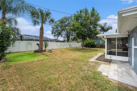 Villa ou maison à vendre à Clearwater, Floride: 2 chambres, 103.12 m2 № 1915215 - photo 20