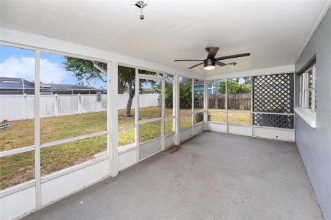 Villa ou maison à vendre à Clearwater, Floride: 2 chambres, 103.12 m2 № 1915215 - photo 16