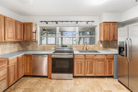 Villa ou maison à vendre à Clearwater, Floride: 2 chambres, 103.12 m2 № 1915215 - photo 6