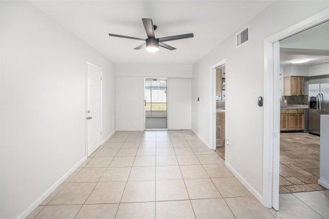 Villa ou maison à vendre à Clearwater, Floride: 2 chambres, 103.12 m2 № 1915215 - photo 7
