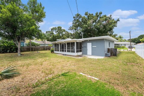 Villa ou maison à vendre à Clearwater, Floride: 2 chambres, 103.12 m2 № 1915215 - photo 23