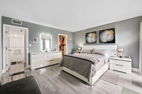 Copropriété à vendre à Miami, Floride: 1 chambre, 104.52 m2 № 1983283 - photo 17