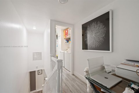 Copropriété à vendre à Miami, Floride: 1 chambre, 104.52 m2 № 1983283 - photo 16