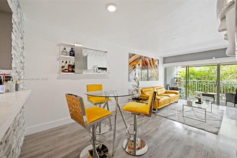Copropriété à vendre à Miami, Floride: 1 chambre, 104.52 m2 № 1983283 - photo 9