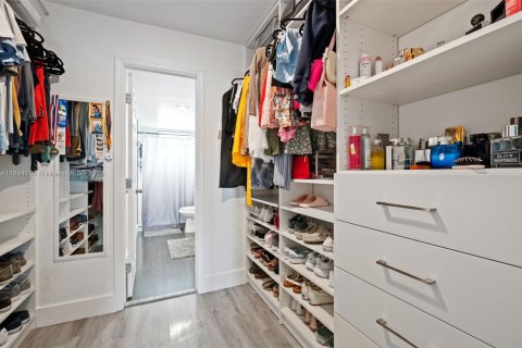 Copropriété à vendre à Miami, Floride: 1 chambre, 104.52 m2 № 1983283 - photo 19