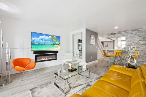 Copropriété à vendre à Miami, Floride: 1 chambre, 104.52 m2 № 1983283 - photo 5