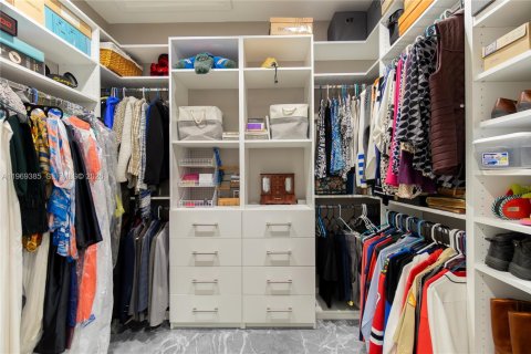 House in Jupiter, Florida 5 bedrooms, 256.97 sq.m. № 2030069 - photo 19