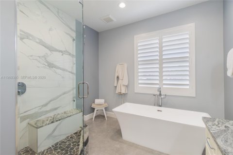 House in Jupiter, Florida 5 bedrooms, 256.97 sq.m. № 2030069 - photo 17