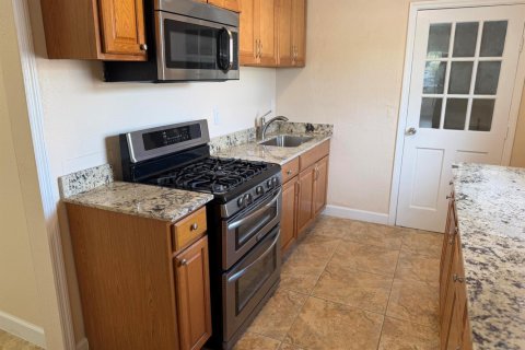 House in West Palm Beach, Florida 4 bedrooms, 97.55 sq.m. № 2245778 - photo 5