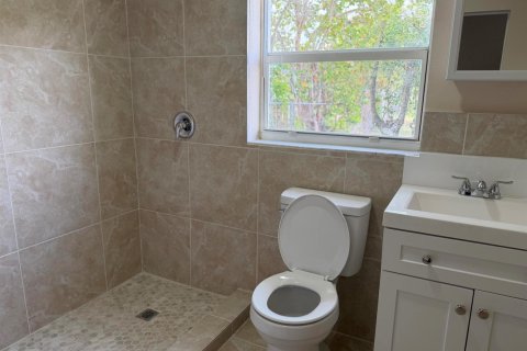 House in West Palm Beach, Florida 4 bedrooms, 97.55 sq.m. № 2245778 - photo 6