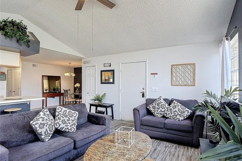 Condo in Kissimmee, Florida, 3 bedrooms  № 1656620 - photo 12