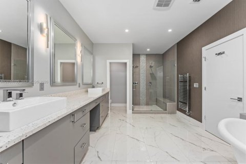 Купить коммерческую недвижимость в Лайтхаус-Пойнт, Флорида 534.56м2, № 2252964 - фото 15