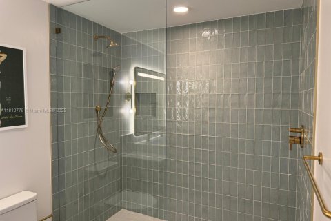 Condominio en venta en Miami, Florida, 3 dormitorios, 127.55 m2 № 2194085 - foto 23