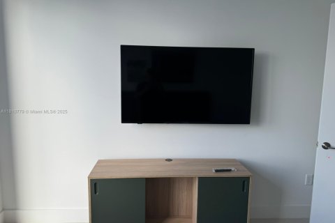 Condominio en venta en Miami, Florida, 3 dormitorios, 127.55 m2 № 2194085 - foto 19
