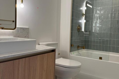 Condominio en venta en Miami, Florida, 3 dormitorios, 127.55 m2 № 2194085 - foto 12