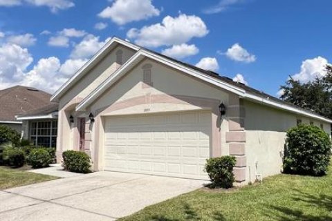 Casa en venta en Kissimmee, Florida, 3 dormitorios, 191.66 m2 № 1904251 - foto 2