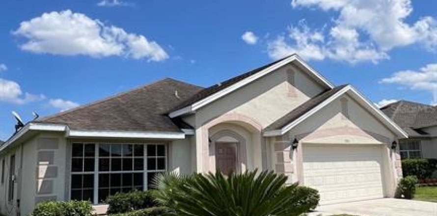Casa en Kissimmee, Florida 3 dormitorios, 191.66 m2 № 1904251