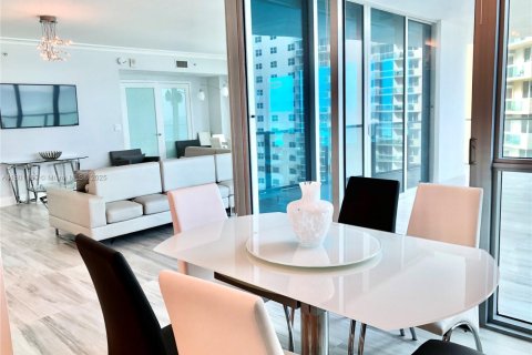 Купить кондоминиум в Холливуд, Флорида 3 спальни, 214.42м2, № 1940115 - фото 15