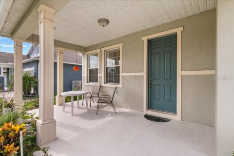 House in Kissimmee, Florida 4 bedrooms, 319.03 sq.m. № 2351945 - photo 2