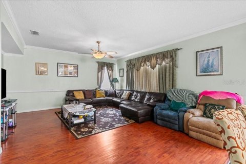 House in Kissimmee, Florida 4 bedrooms, 319.03 sq.m. № 2351945 - photo 10