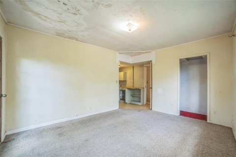 House in Orlando, Florida 4 bedrooms, 167.41 sq.m. № 1847349 - photo 6