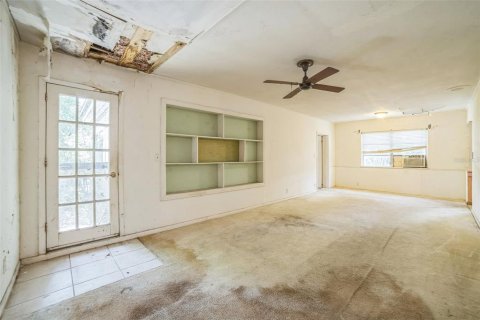 House in Orlando, Florida 4 bedrooms, 167.41 sq.m. № 1847349 - photo 10