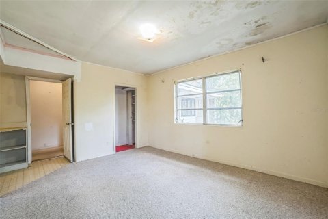 House in Orlando, Florida 4 bedrooms, 167.41 sq.m. № 1847349 - photo 4