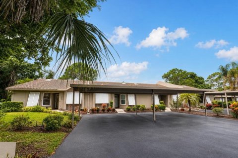 Condo in Bradenton, Florida, 2 bedrooms  № 2211397