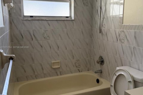 Снять в аренду виллу или дом в Майами, Флорида 3 спальни, 270.07м2, № 2033178 - фото 10