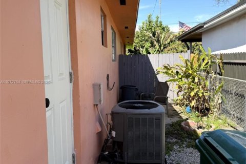 Снять в аренду виллу или дом в Майами, Флорида 3 спальни, 270.07м2, № 2033178 - фото 9