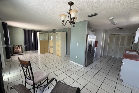 Снять в аренду виллу или дом в Майами, Флорида 3 спальни, 270.07м2, № 2033178 - фото 3