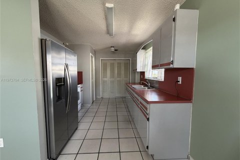 Снять в аренду виллу или дом в Майами, Флорида 3 спальни, 270.07м2, № 2033178 - фото 11