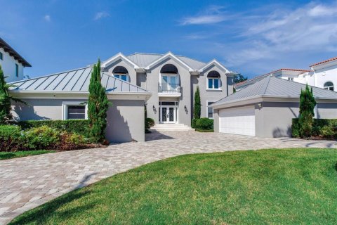 Casa en alquiler en Tampa, Florida, 5 dormitorios, 516.63 m2 № 1568253 - foto 1
