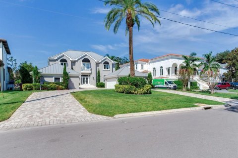Casa en alquiler en Tampa, Florida, 5 dormitorios, 516.63 m2 № 1568253 - foto 5