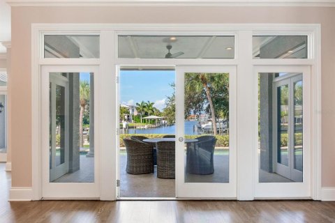 Casa en alquiler en Tampa, Florida, 5 dormitorios, 516.63 m2 № 1568253 - foto 13
