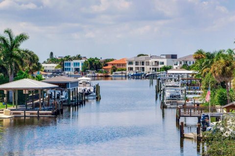 Casa en alquiler en Tampa, Florida, 5 dormitorios, 516.63 m2 № 1568253 - foto 20