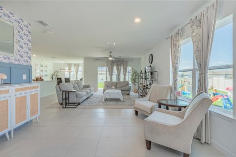 Villa ou maison à vendre à Land O' Lakes, Floride: 5 chambres, 301.84 m2 № 2142250 - photo 9