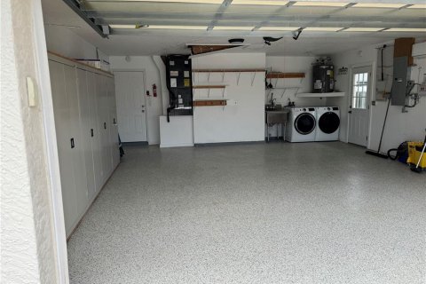 House in Hernando Beach, Florida 3 bedrooms, 152.73 sq.m. № 1824647 - photo 25