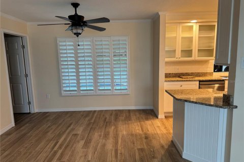 House in Hernando Beach, Florida 3 bedrooms, 152.73 sq.m. № 1824647 - photo 6