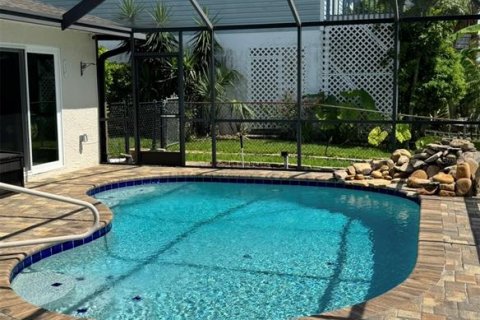 House in Hernando Beach, Florida 3 bedrooms, 152.73 sq.m. № 1824647 - photo 21