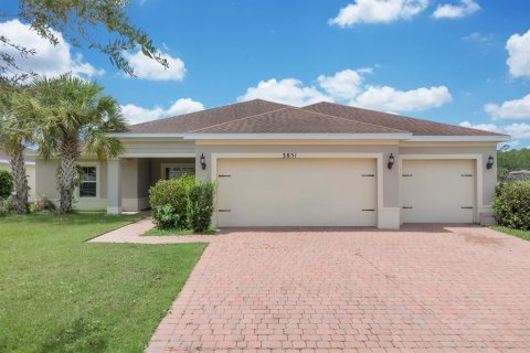 House in Kissimmee, Florida 4 bedrooms, 201.13 sq.m. № 2352338