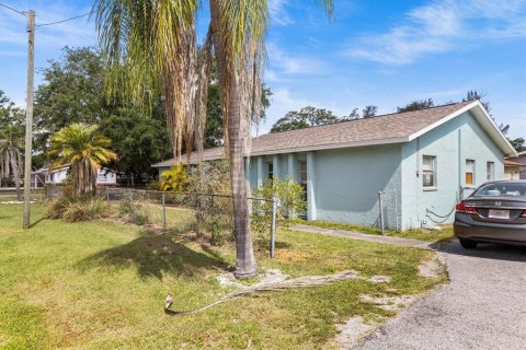 Commercial property in Clearwater, Florida 4 bedrooms, 153.47 sq.m. № 1648979 - photo 4