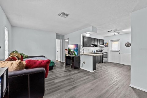 Commercial property in Clearwater, Florida 4 bedrooms, 153.47 sq.m. № 1648979 - photo 20