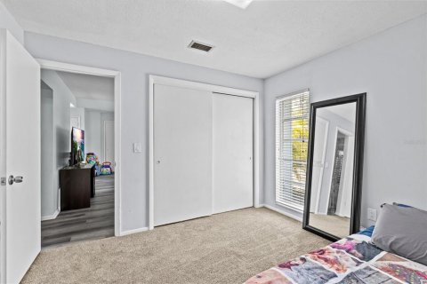 Commercial property in Clearwater, Florida 4 bedrooms, 153.47 sq.m. № 1648979 - photo 27