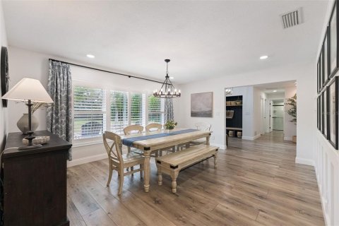 House in Port Orange, Florida 4 bedrooms, 279.64 sq.m. № 2093513 - photo 7